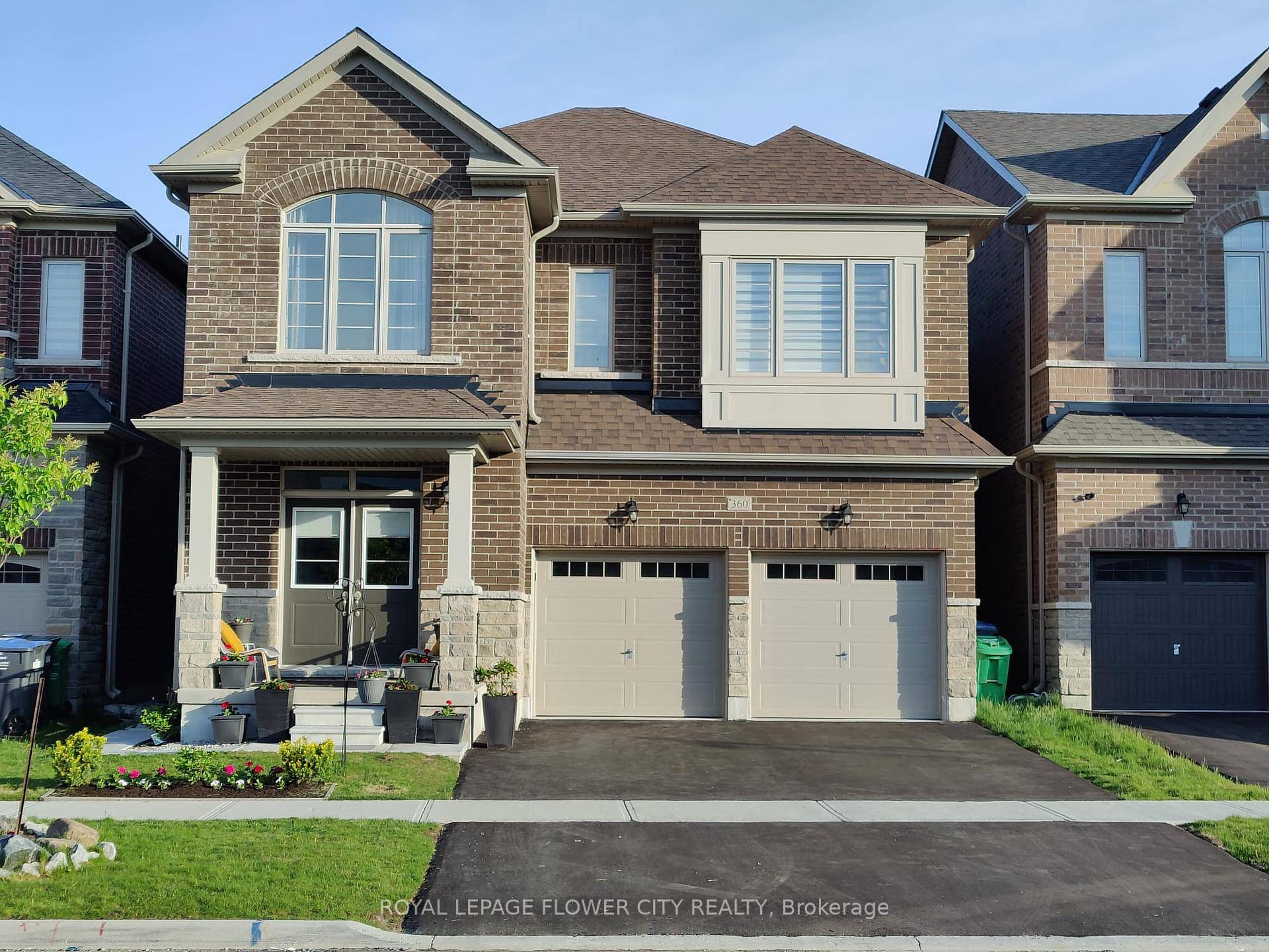 LEGAL BASEMENT stunning 5 3 bedroom, 7 bathroom Executive Home in prestigious Credit valley !