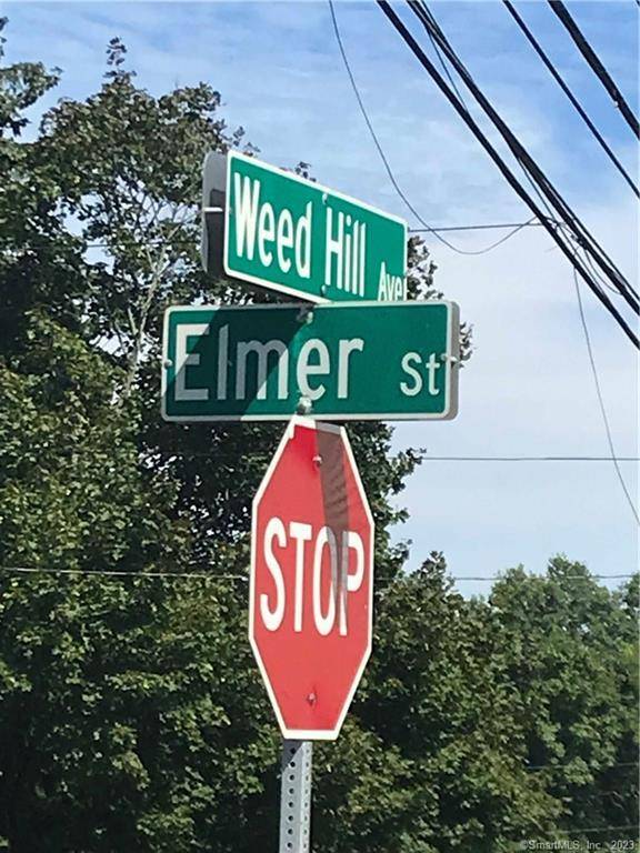 Beautiful, Bright, Spacious, open floor plan, lovely fully fenced back yard.