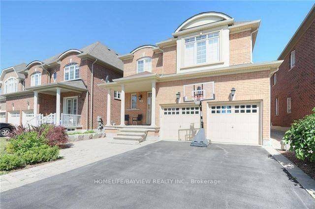 Gorgeous Upper Thornhill 4Br Executive Home Great High Demand Location Literally Steps From Herbert Carnegie Ps !