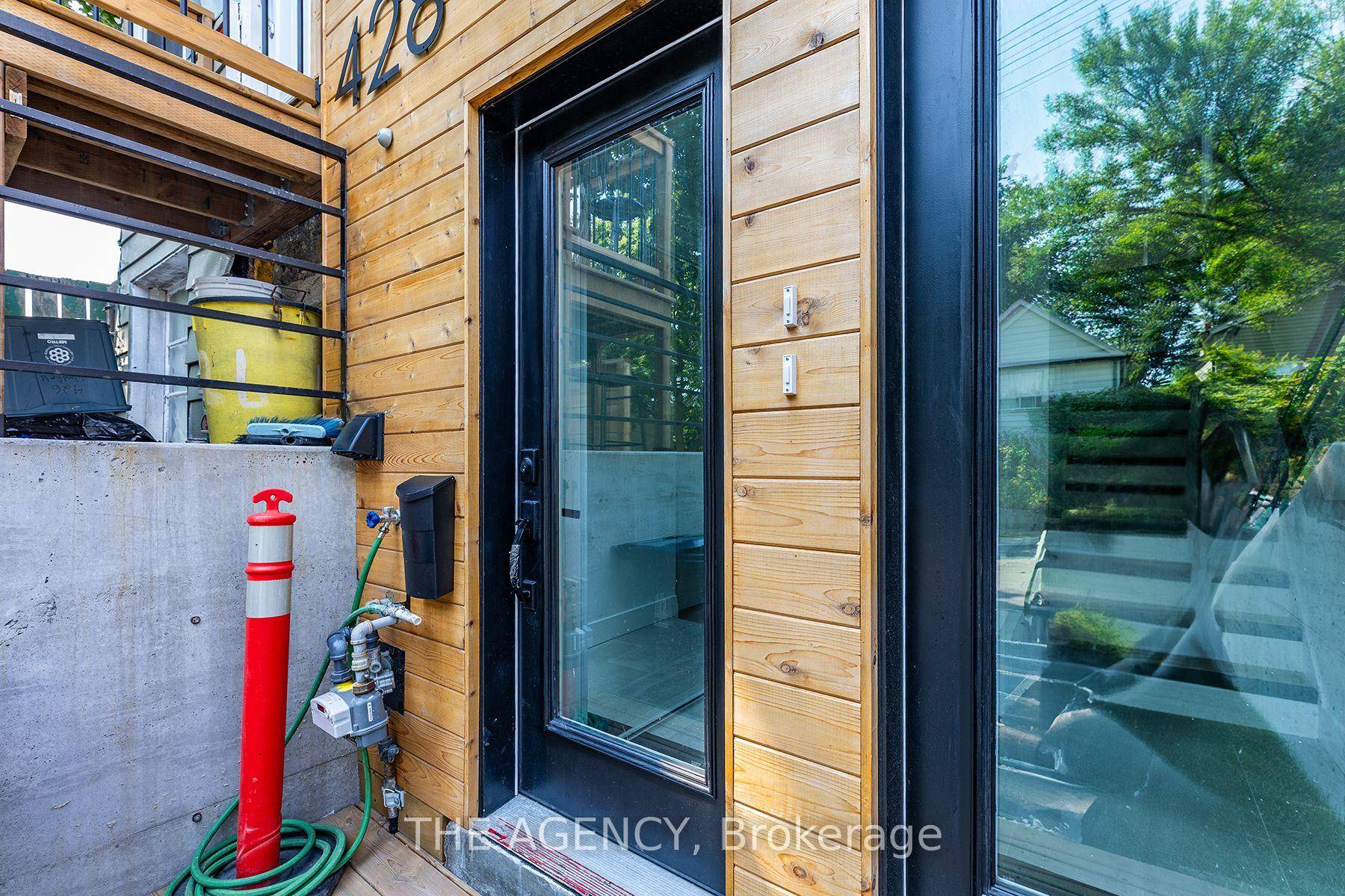 Beautiful Brand New 2 Bedroom Suite in the East End !
