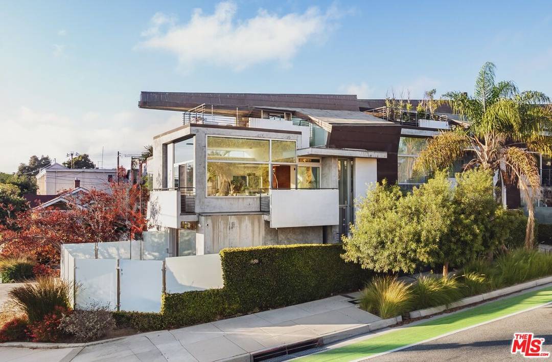 235 Ocean Park Blvd 3BR Santa Monica La