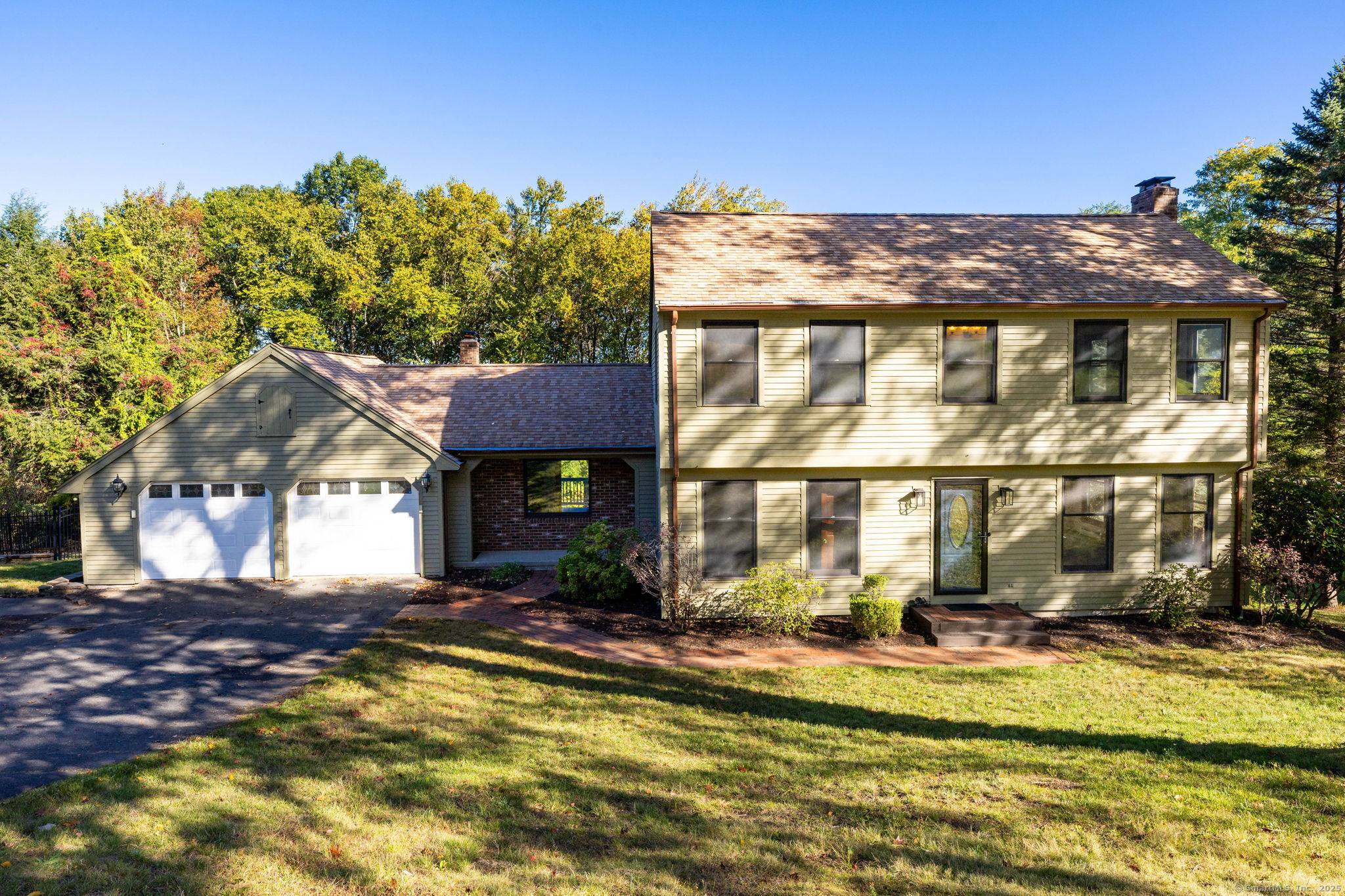 This charming 5 bedroom, 3.