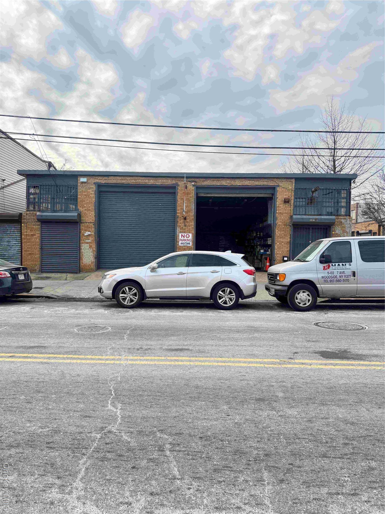 Warehouse sale. 5, 000 Sq.