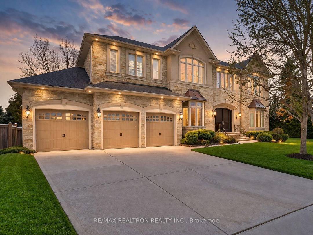 Set on a generous lot in one of Richmond Hill's most established and family friendly neighbourhood, 177 Duncan Road is a distinguished detached executive home offering the perfect balance of ...