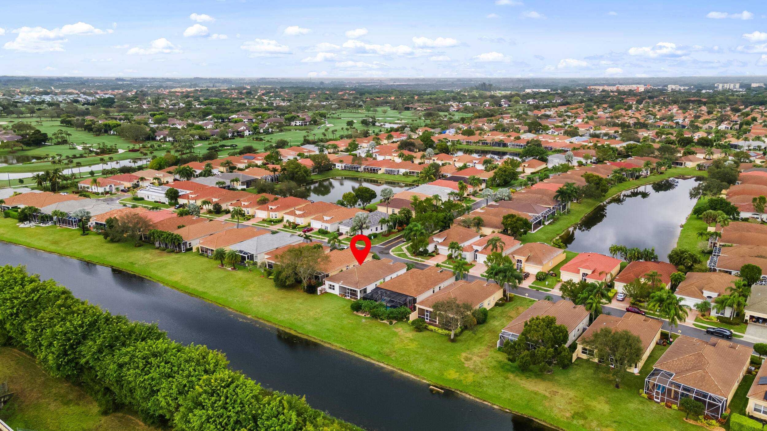 This immaculate 3 bedroom a den office home in the highly sought after Vizcaya community offers an open floor plan with abundant natural light, high ceilings, stunning lake views from ...