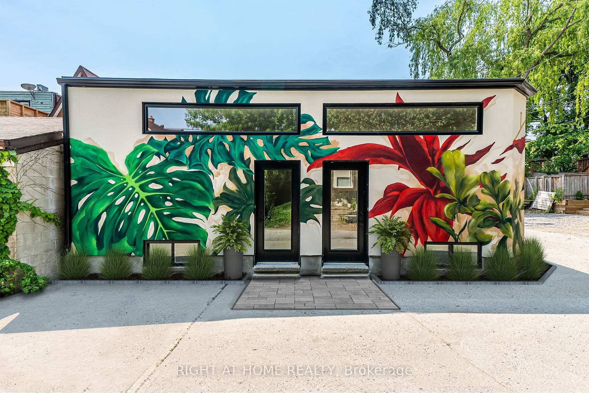 Calling all renters with a penchant for refined living !