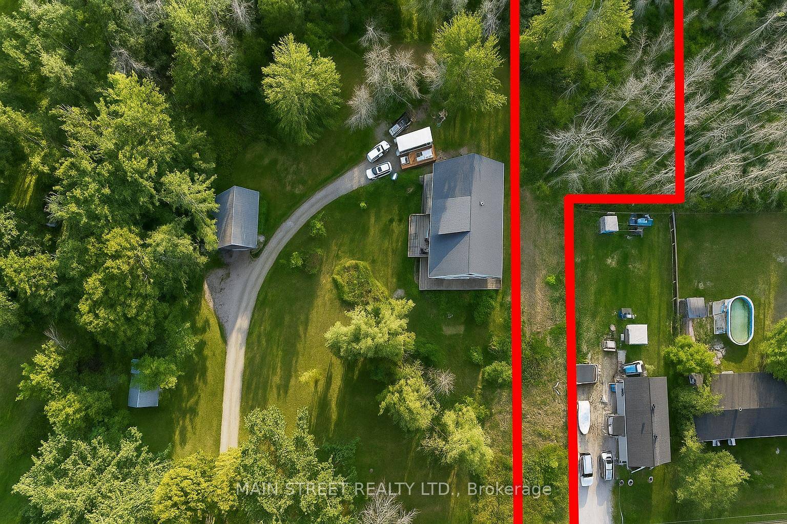 L shaped Building Lot with privacy !