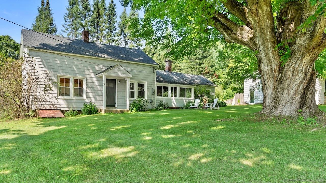 1900s Berkshire Farmhouse with Studio Carriage House Perched along a pastoral country road in Sheffield, this early 1900s farmhouse and carriage house command sweeping western views across protected conservation land.