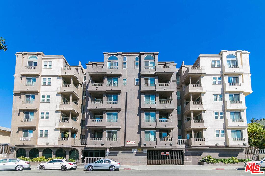 848   Irolo St 3BR Hancock Park La