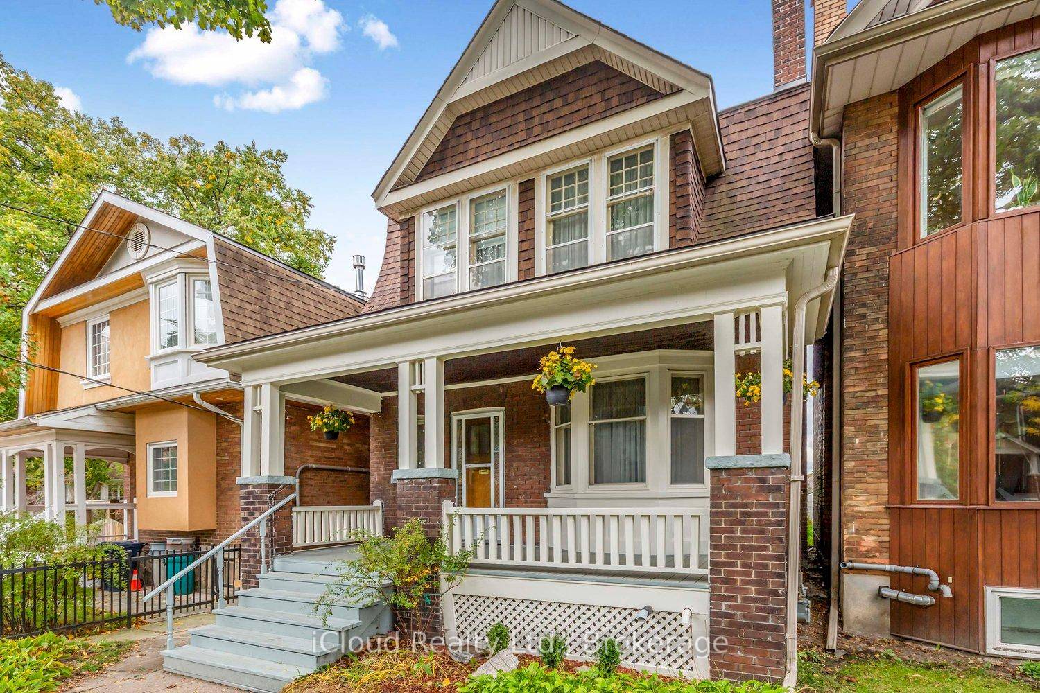 This listing includes 251 Garden Avenue, a deeded parcel of land currently used by sellers as a private parking area.