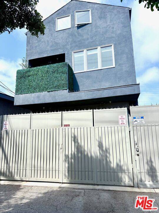 2515   Lincoln Blvd 3BR Marina Del Rey La