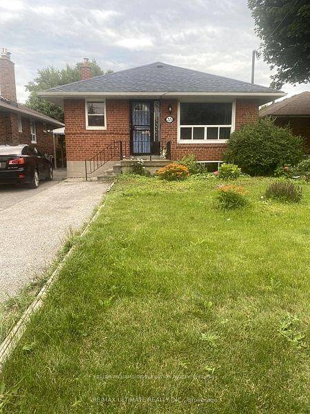 Super Convenient Area. Close To Hwy 401, 404, Shopping Mall, Calm Neighbourhood.