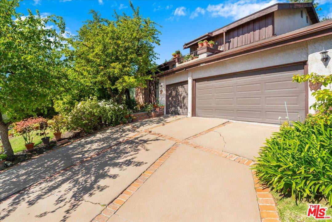 9697   Moorgate Rd 5BR Beverly Hills Post Office | B.H.P.O. La