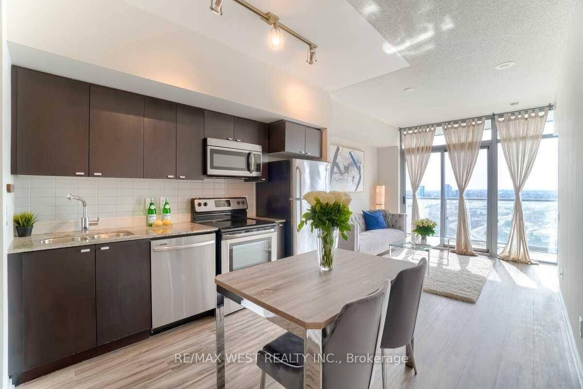 Welcome Home To This Bright amp ; Spacious 1 Den Condo At The Impressive NXT II Condos Near High Park.
