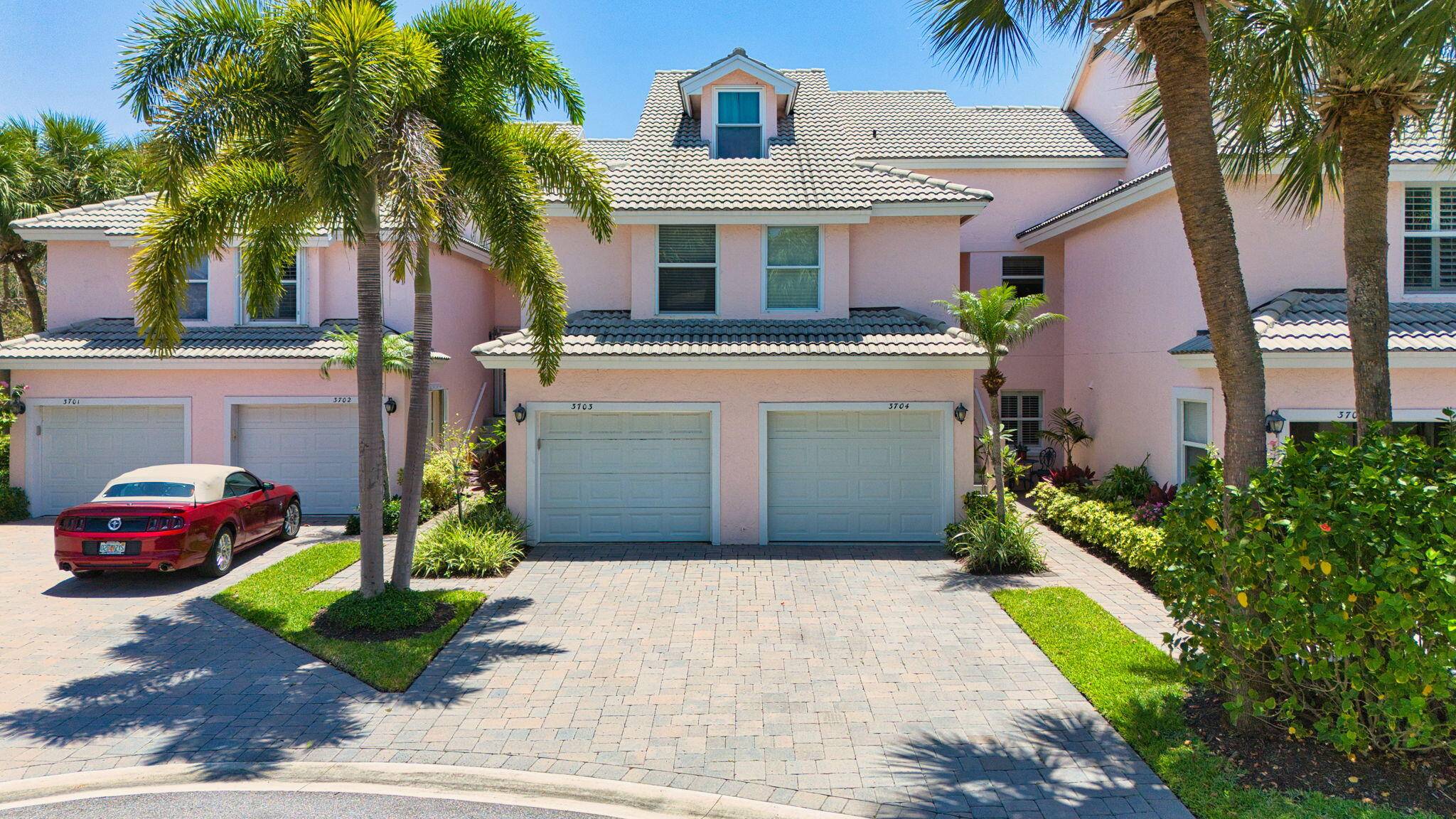 Stunning 2nd Floor 2 2 Condo w LOFT on the 13th fairway of the Jupiter Dunes Golf Course in the gated beachside community of The Estuary.