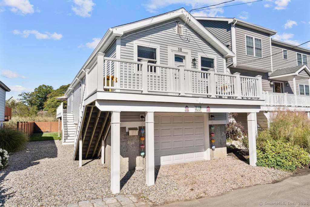 Welcome to this stunning 2 bedroom, 2 bathroom coastal retreat in the sought after Point Beach community of Milford !