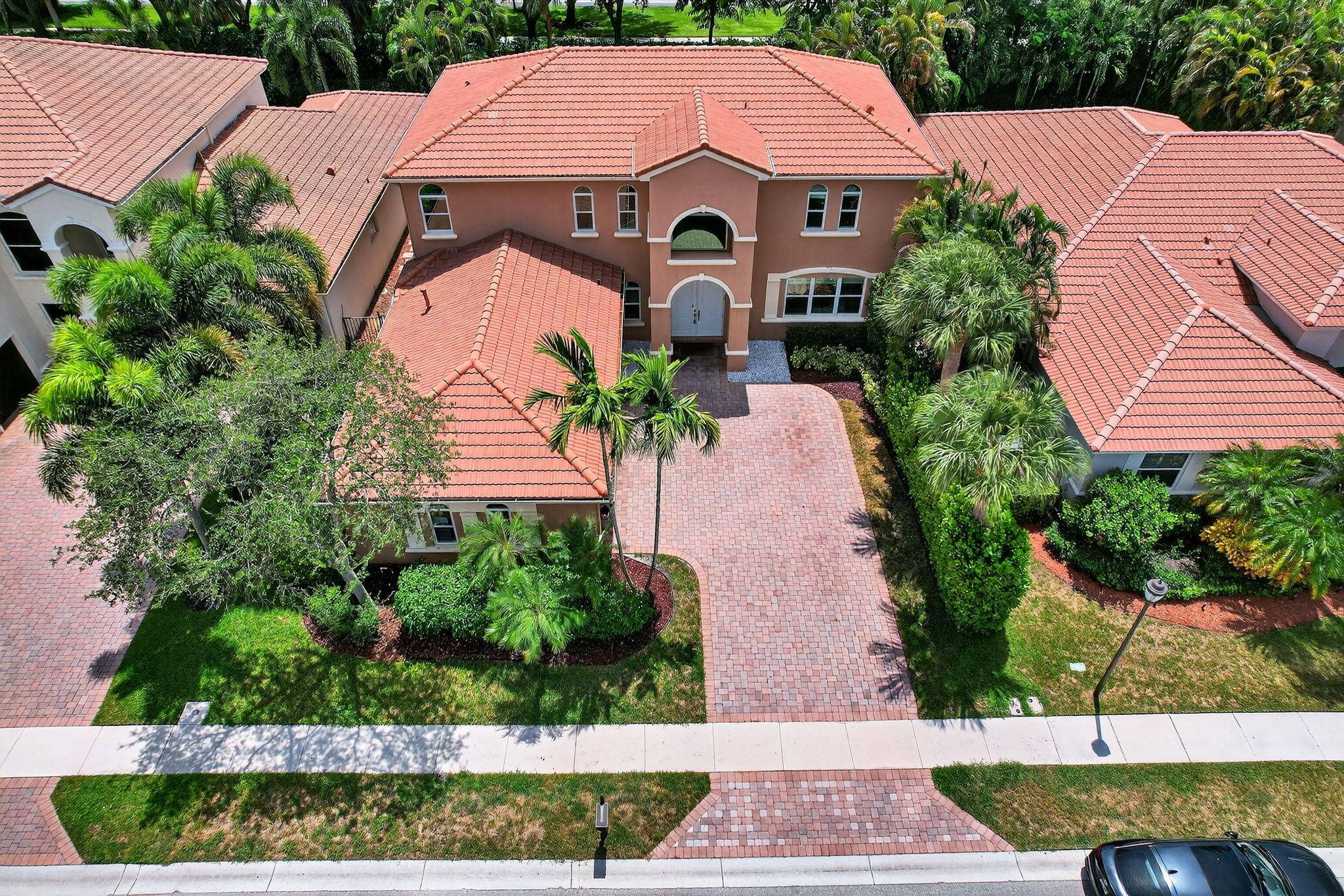 Welcome to Paradise ! You CAN Have It ALL !