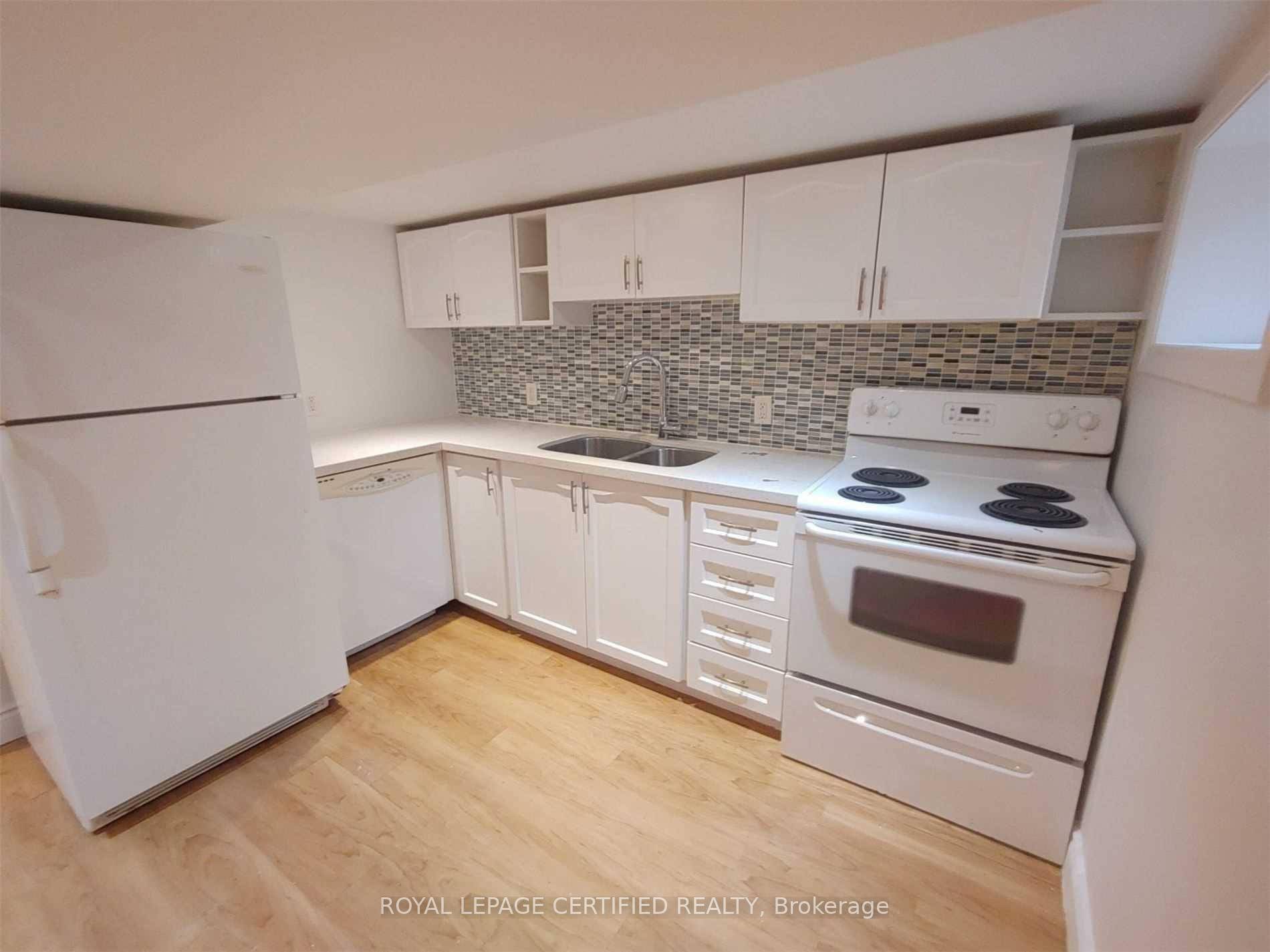 Ideal for Shorter individuals probably 5'7 and lower due to low ceilings Welcome to the heart of Hamilton Gibson Stipley South.