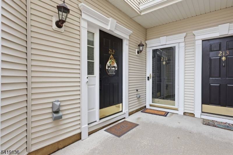 Welcome to 212 Swanstrom Place East, a well maintained and spacious townhouse offering approximately 1, 855 sq ft of comfortable living in the heart of Union.