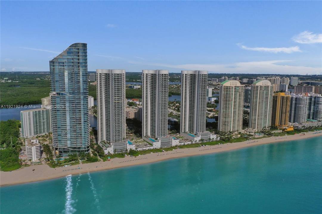PRICED TO SELL ! ! Spectacular residence at Trump Tower III in Sunny Isles Beach.