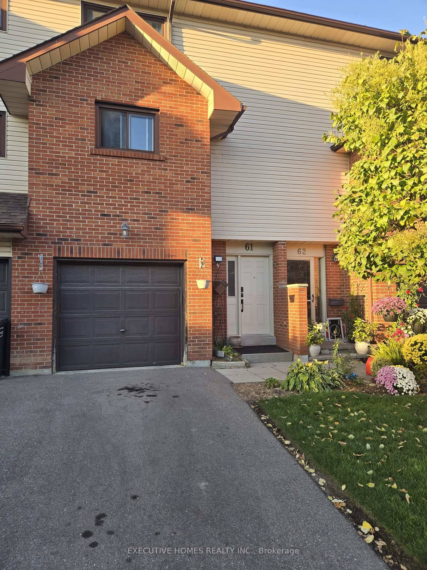 Renovated 3 Bedroom Townhouse for Rent Brampton Bovaird amp ; Kennedy Available immediately.