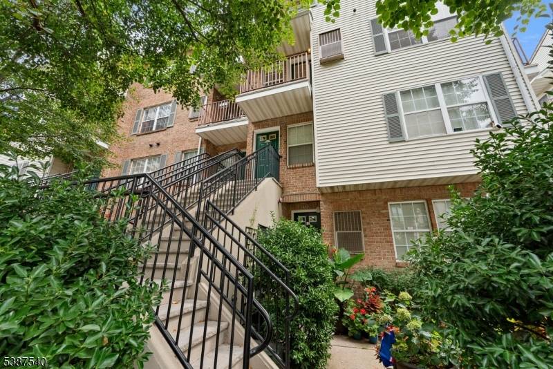 Welcome to this beautifully updated 3 bedroom, 2.