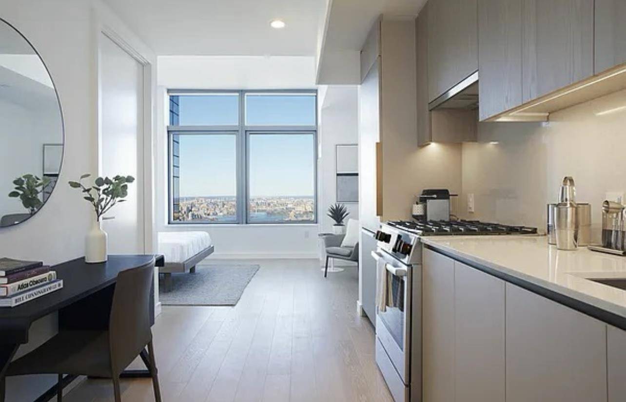 Welcome to Unit 5607, an immaculate studio in the prestigious Skyline Tower, the premier condominium in Long Island City !