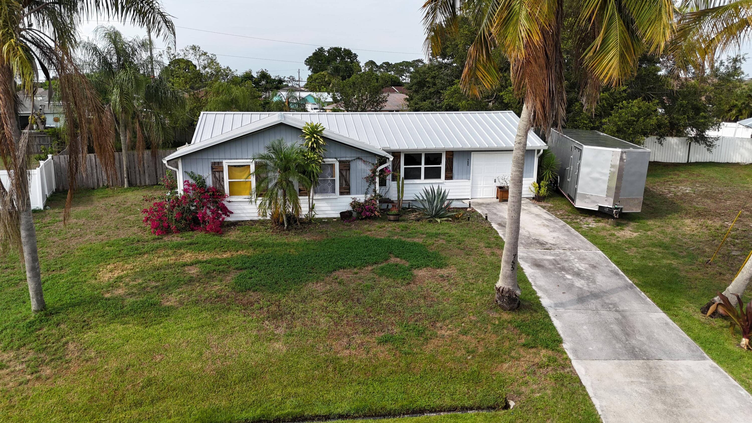 Motivated Seller ! Welcome to this charming 3 bedroom, 2 bathroom home with a 1 car garage, situated on a spacious corner lot with no HOA !