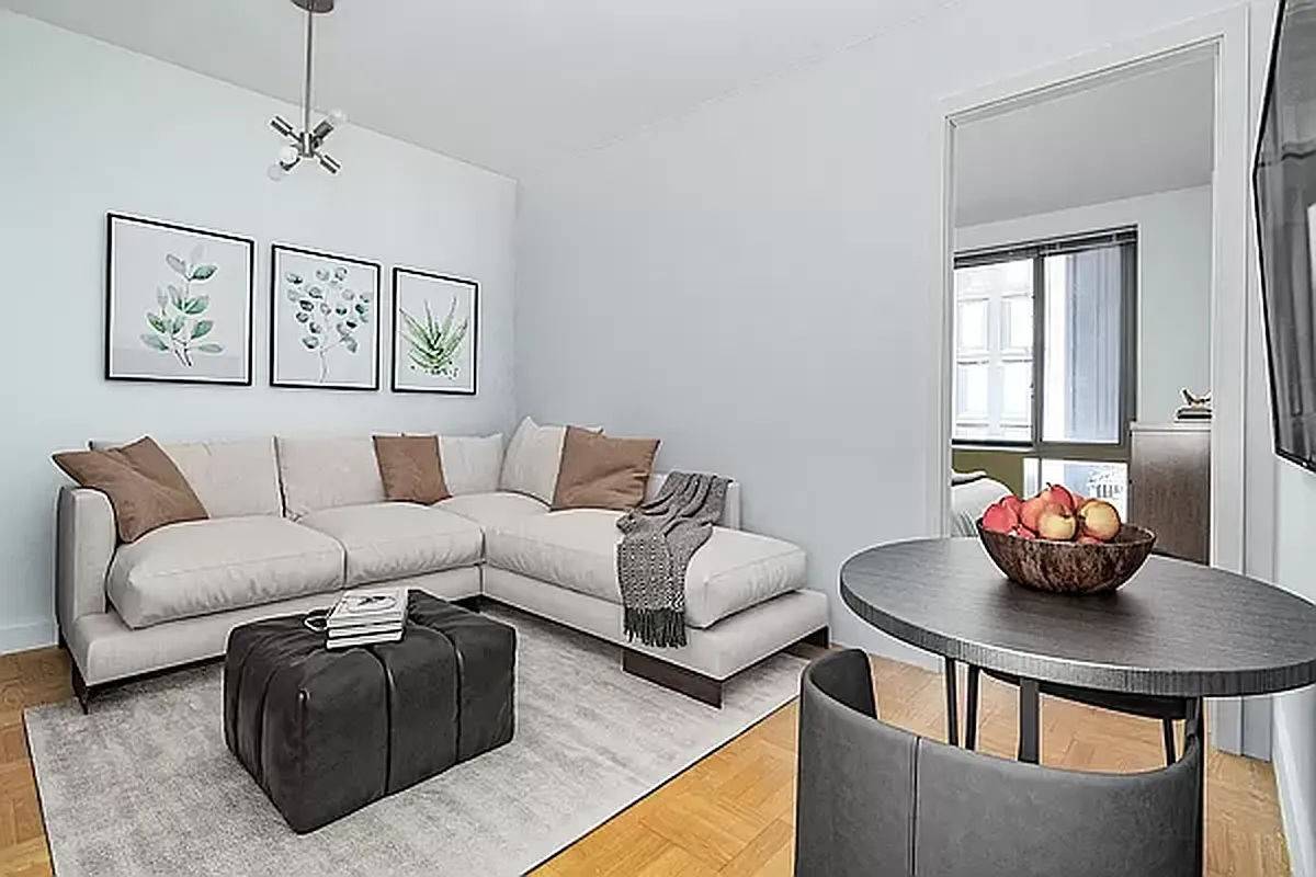 NEW ON MARKETResidence 7C is a CONVERTIBLE 2BR 1BA with a common space that can easily be converted to a second windowed bedroom with room left over for a common ...
