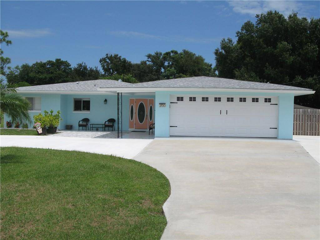 Welcome to your relaxing retreat in charming Little Hollywood, FL !