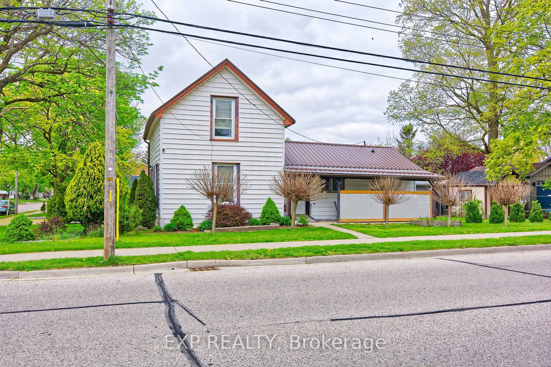 Looking for a 4 bedroom home under 420000 ?