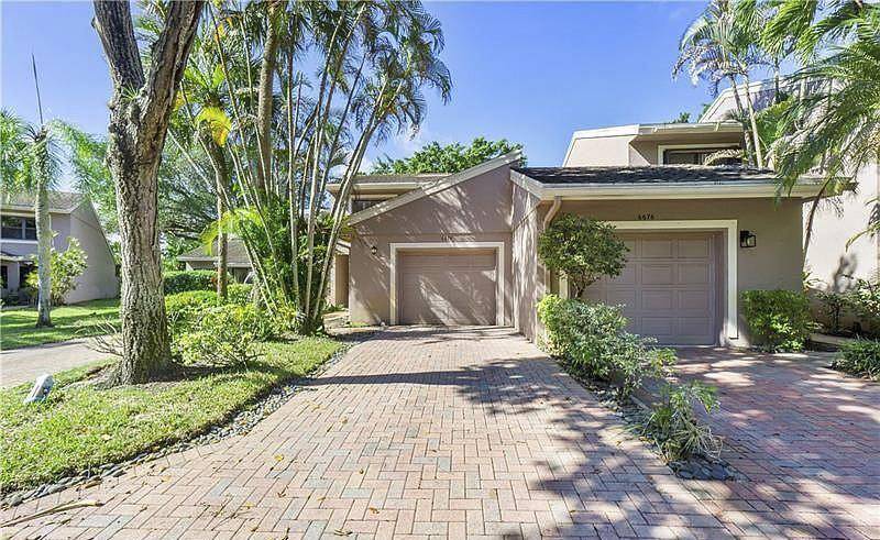 Discover this stunning, move in ready two story townhome in the sought after Montoya Circle neighborhood.