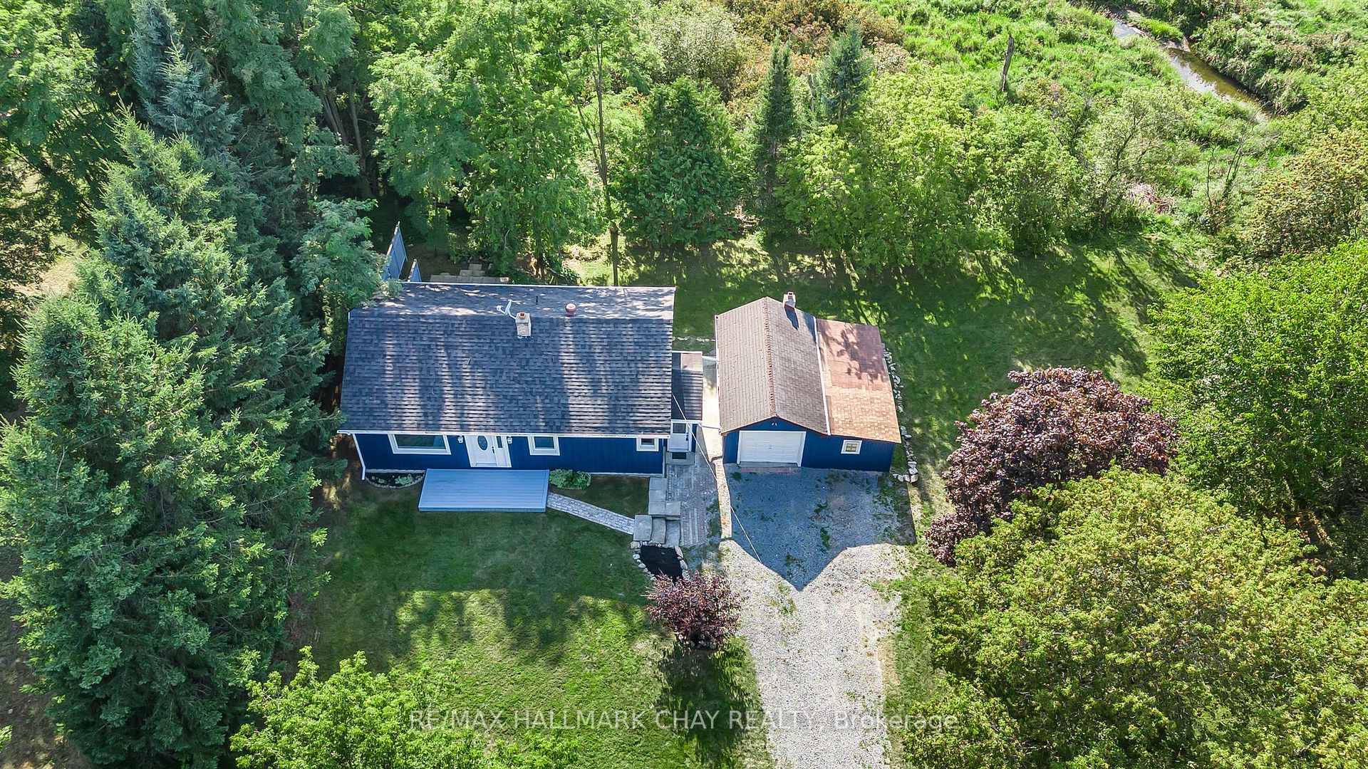Picture this.... Driving through your private gate to your quaint country oasis bordered with trees and nature, surrounded by wildlife but close enough to main commuter routes to the South ...