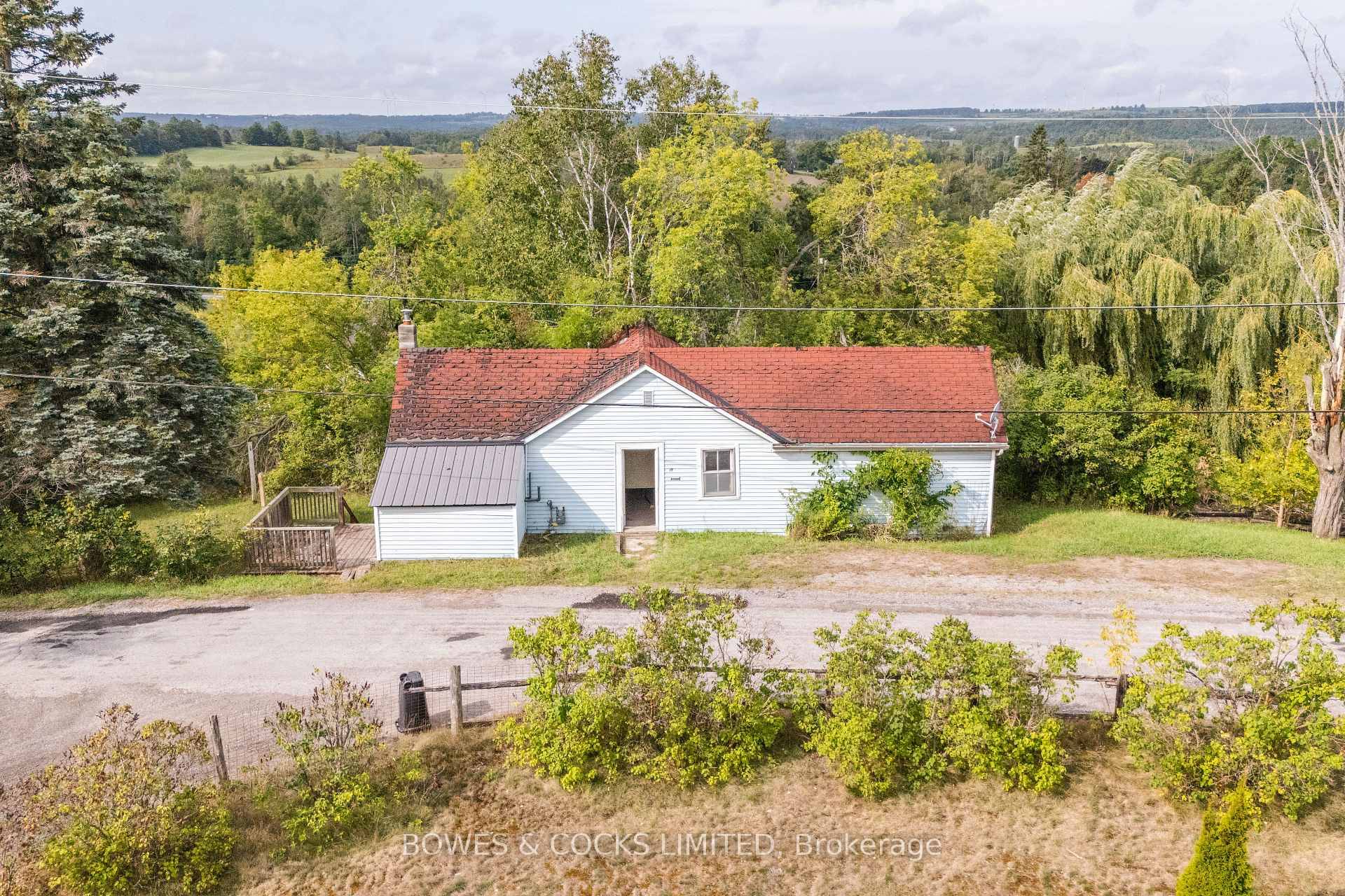 A lot of potential for under 340, 000 Location Location Location Set in the rolling hills of Bethany, this 2 bedroom bungalow sits on a very wide, treed lot that ...