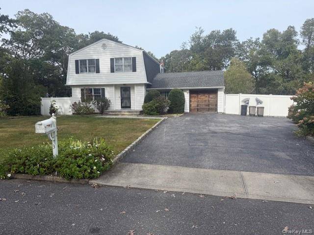 Welcome Home to 3 Lilac Lane !