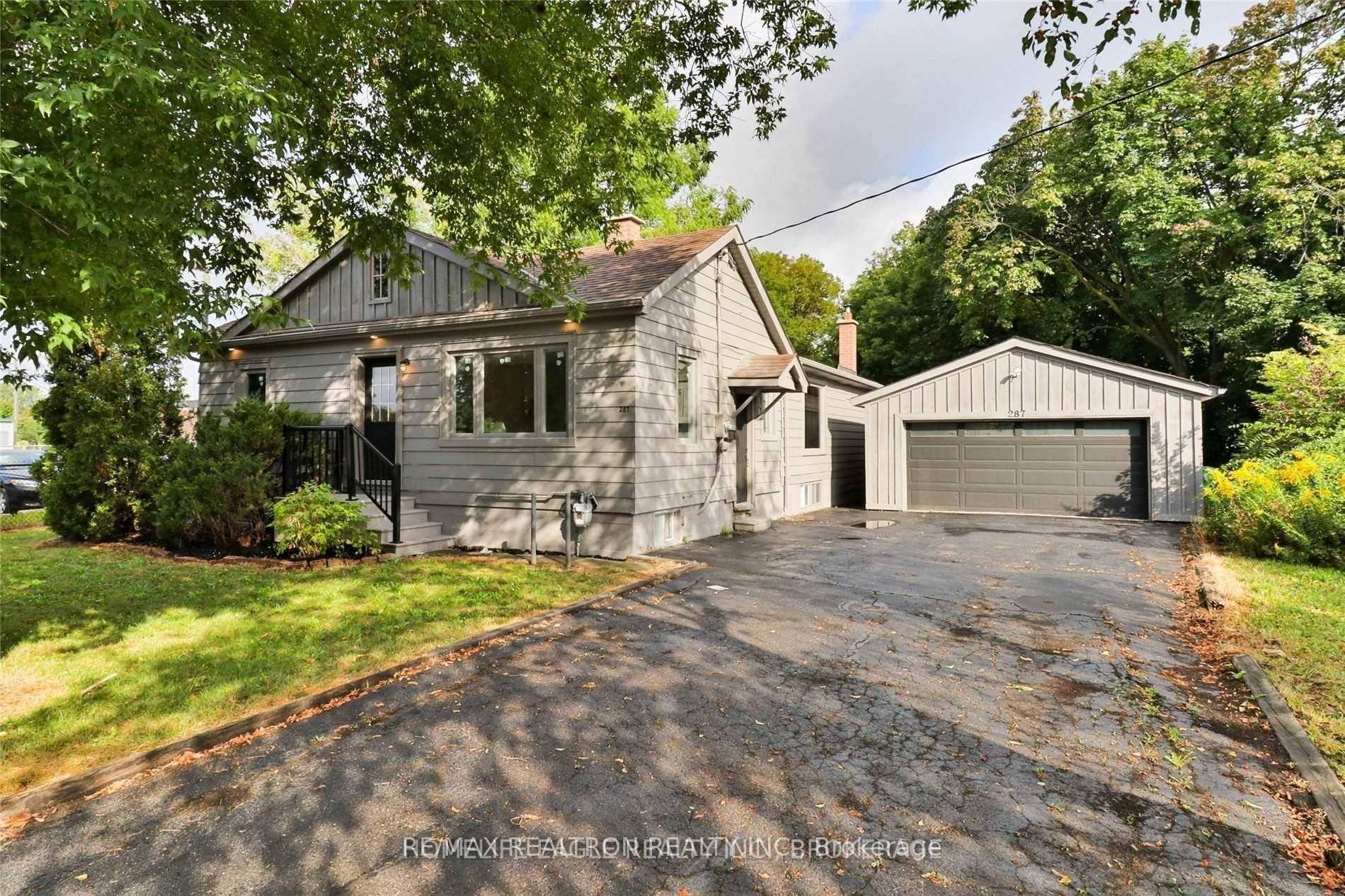 The Perfect 3 Bedroom Bungalow Main Floor Only Bright amp ; Spacious 2 Full Baths Open Concept W Over 1000 Sqft Smooth Ceilings Pot Lights Gourmet Kitchen W New High ...