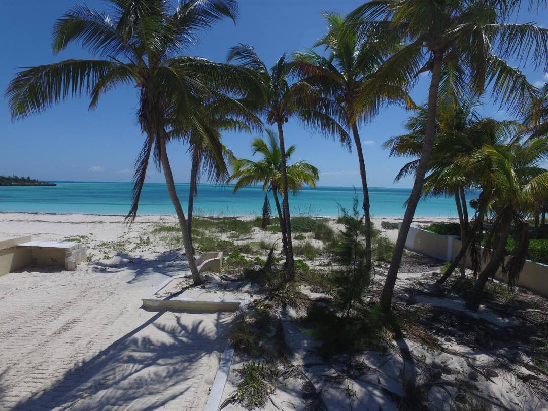 COCONUTS BEACH LOT Land Abaco