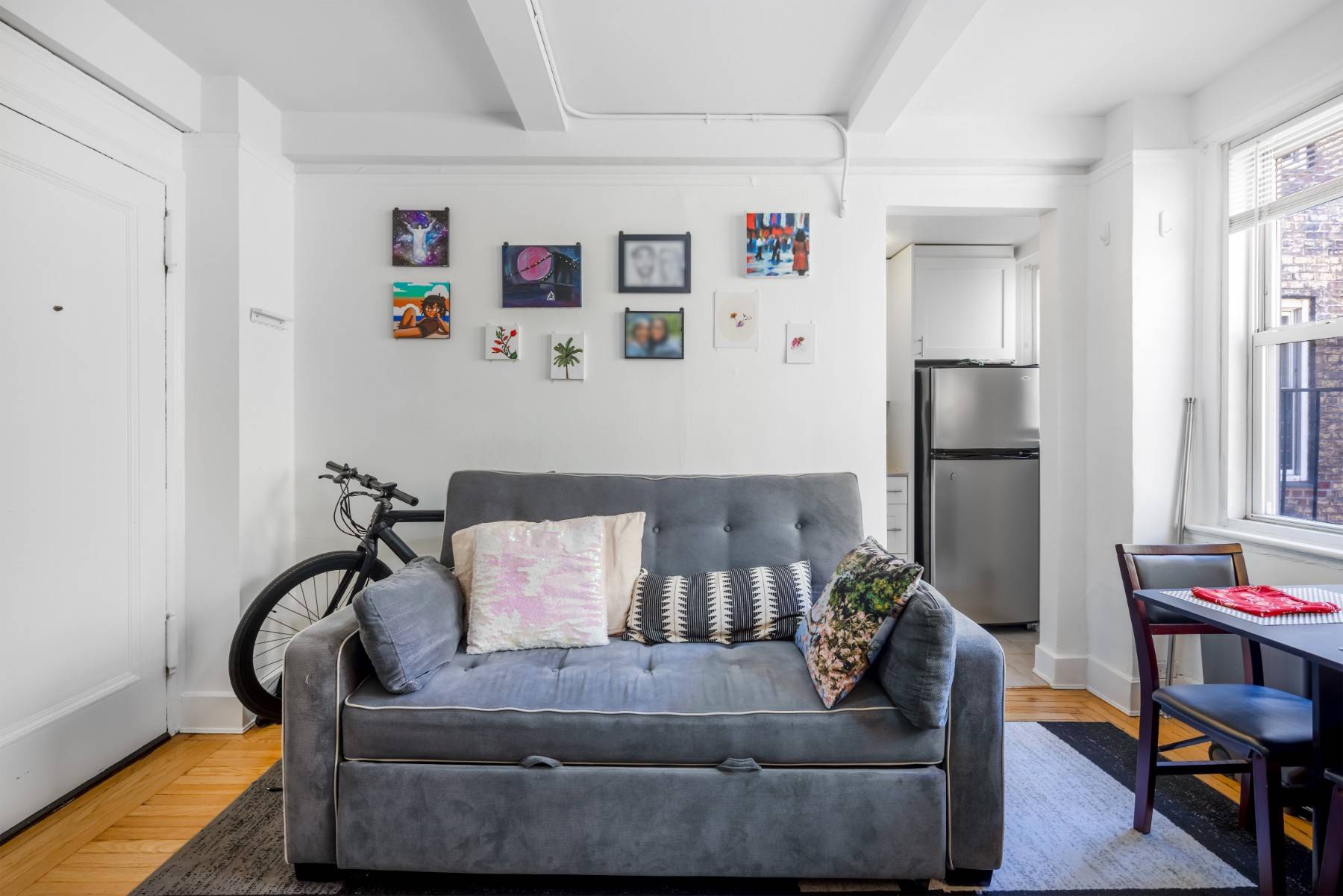 This RARELY AVAILABLE 1 bedroom apartment is something special.