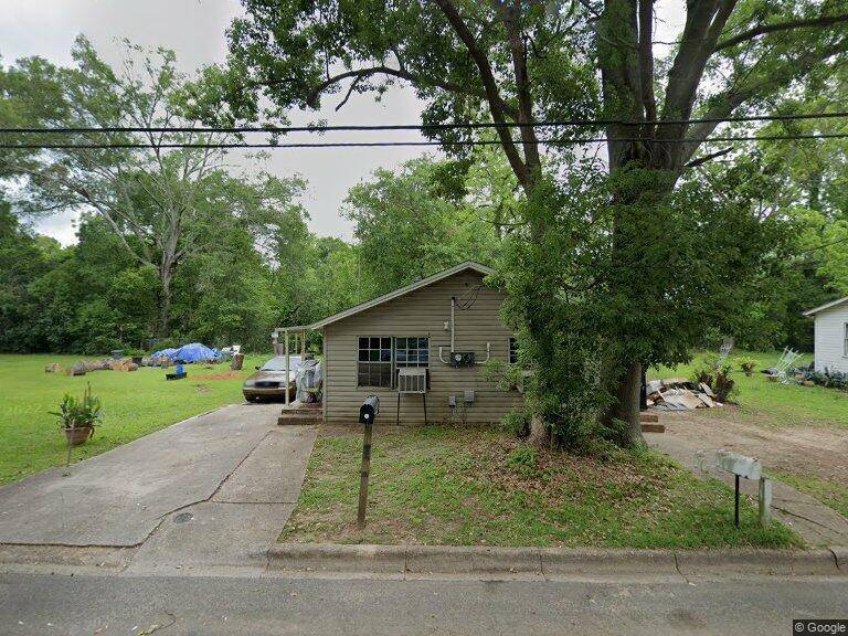 Welcome to a cozy 4 bedroom, 2 bath home with washer and dryer ; this single family residence is nestled in Tallahassee's vibrant 32304 zip code.