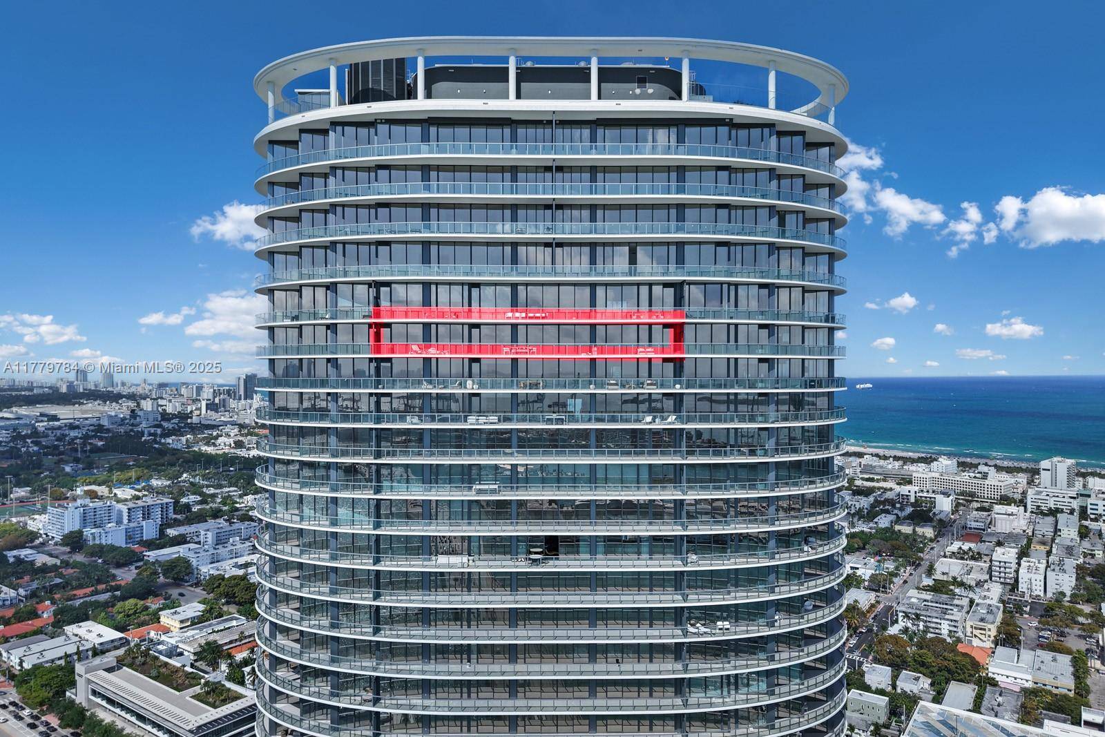 When only the best will do, discover life at the top of Five Park, Miami Beach's deluxe new condo in the South Pointe area.