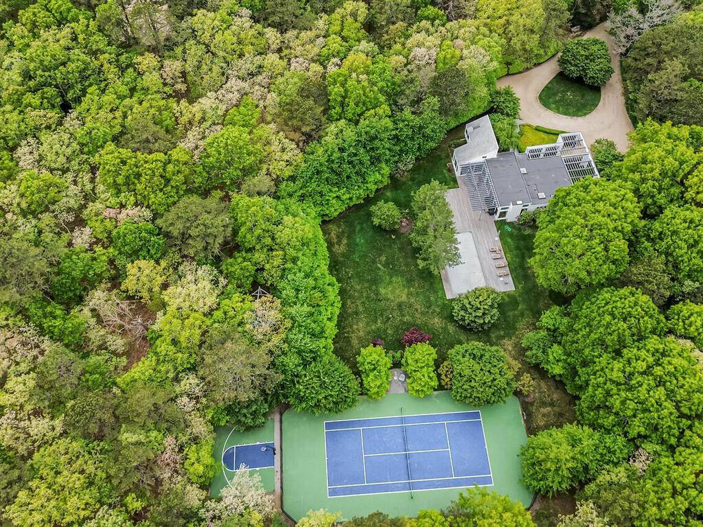 This stunning luxury estate.