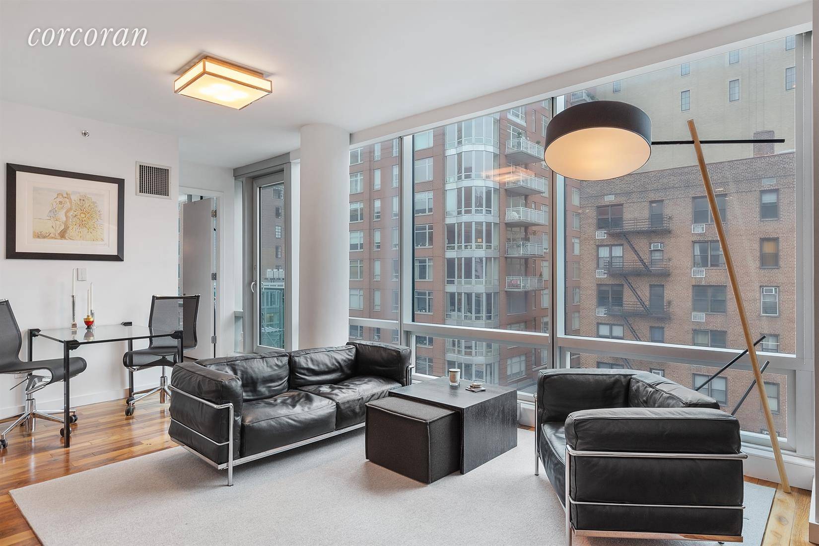 NEW PRICE ! TRIPLE MINT 1 BR, 1.