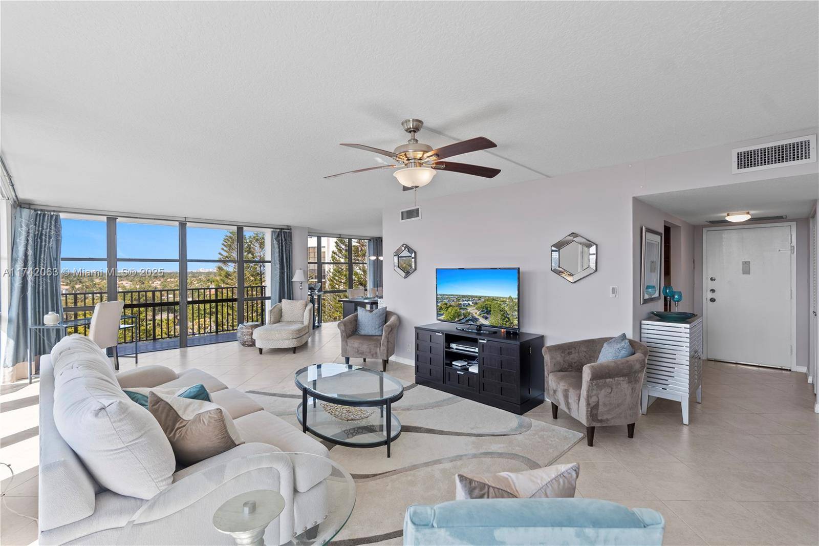 Seller Motivated ! Spacious Corner Unit with Flexible Layout amp ; Stunning Views.
