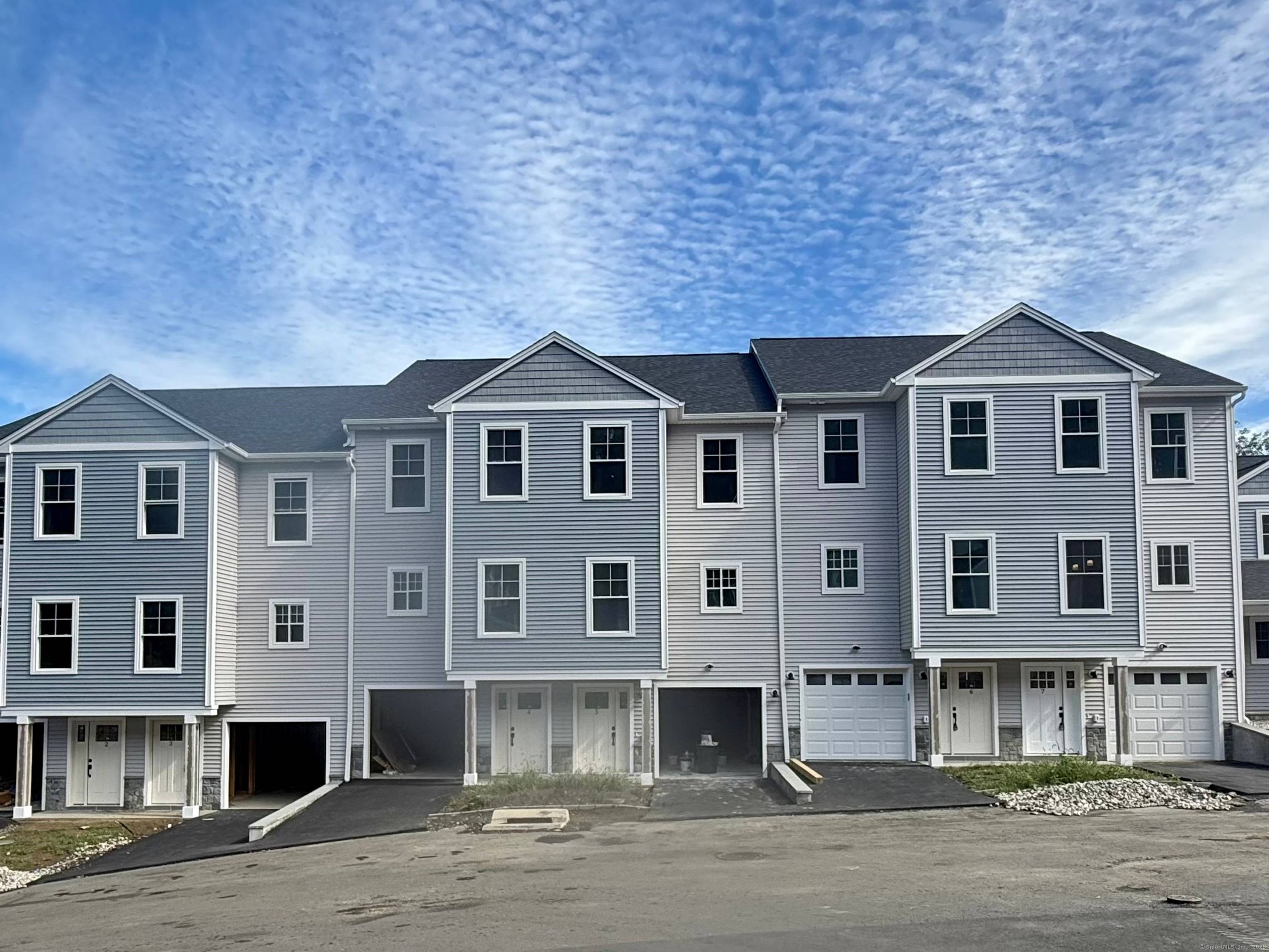 NEW CONSTRUCTION. Welcome to 5 Windward Way in Shelton's highly desirable Daybreak Ridge Condominiums.