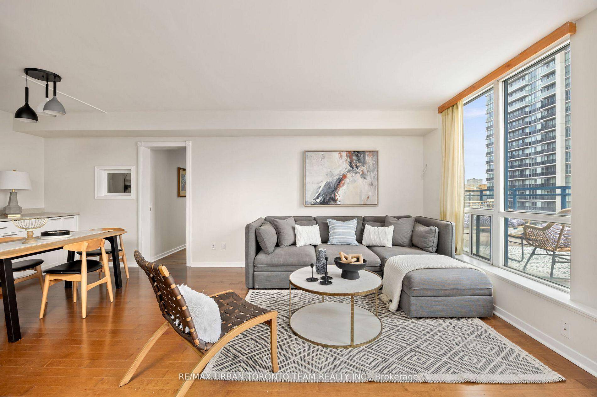 Welcome Unit 1109 at 75 Dalhousie St, a bright, spacious condo in the heart of Toronto that offers both style and convenience.