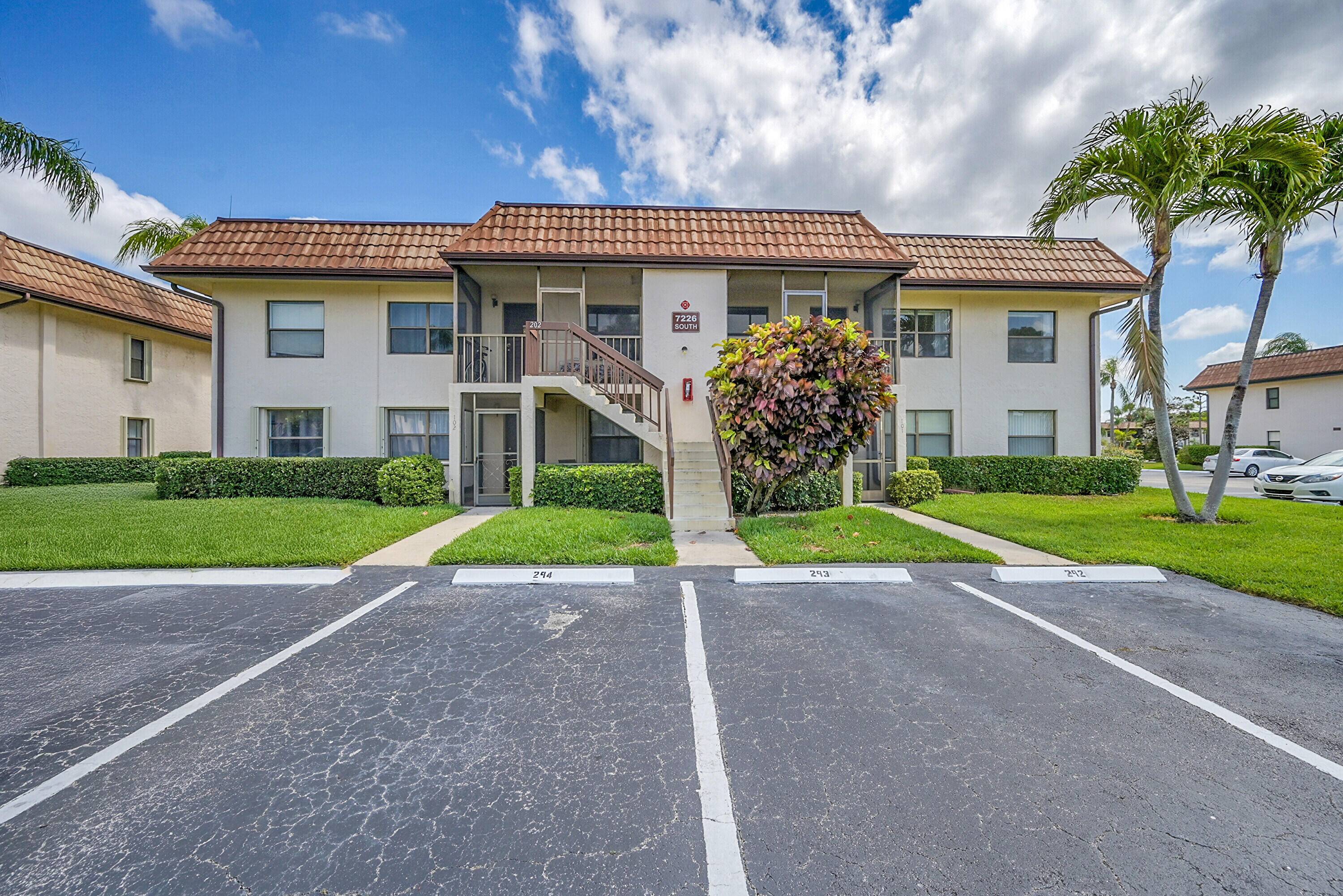 COME SEE THIS ALL AGES 2 BEDROOM 2 BATH CONDO WITH WASHER DRYER INSIDE WALK TO POOL AND CLUBHOOUSE.