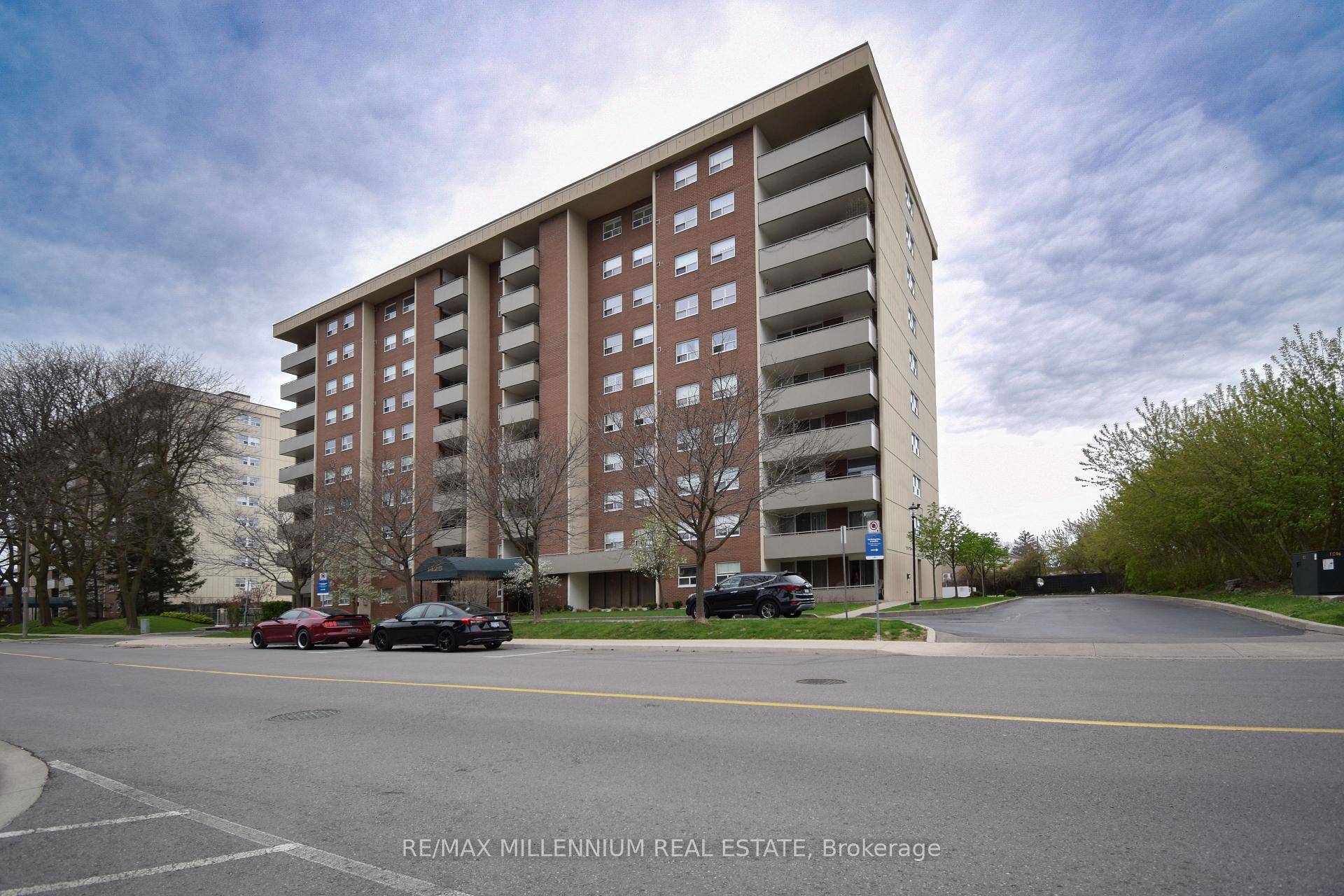 Welcome to 1425 GHENT Avenue, Unit 902 !