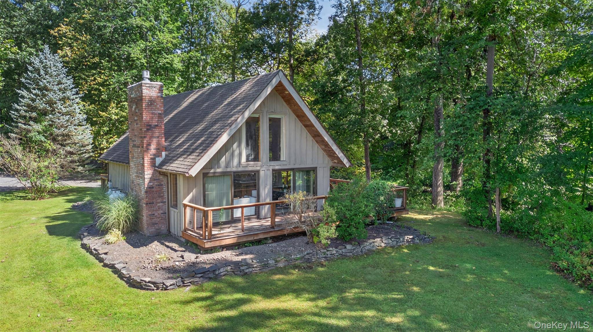Waterfront and on a golf course !