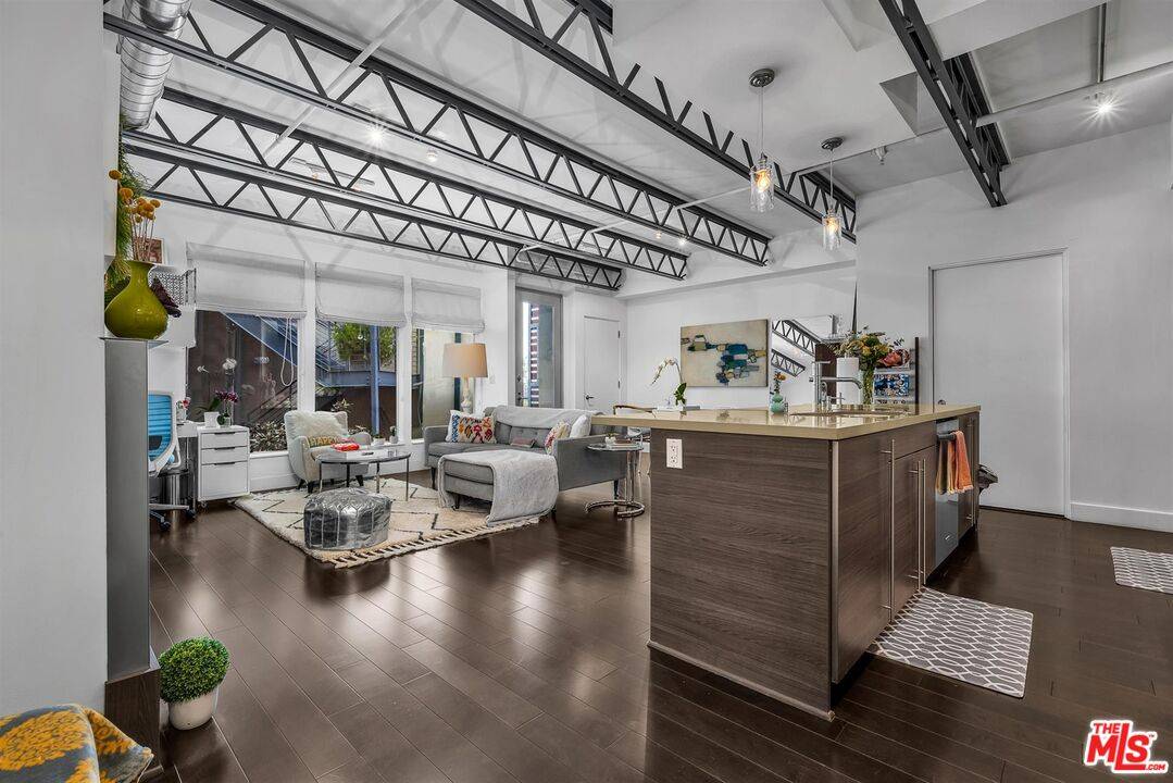 1250 N Harper Ave 1BR Hollywood Hills East La