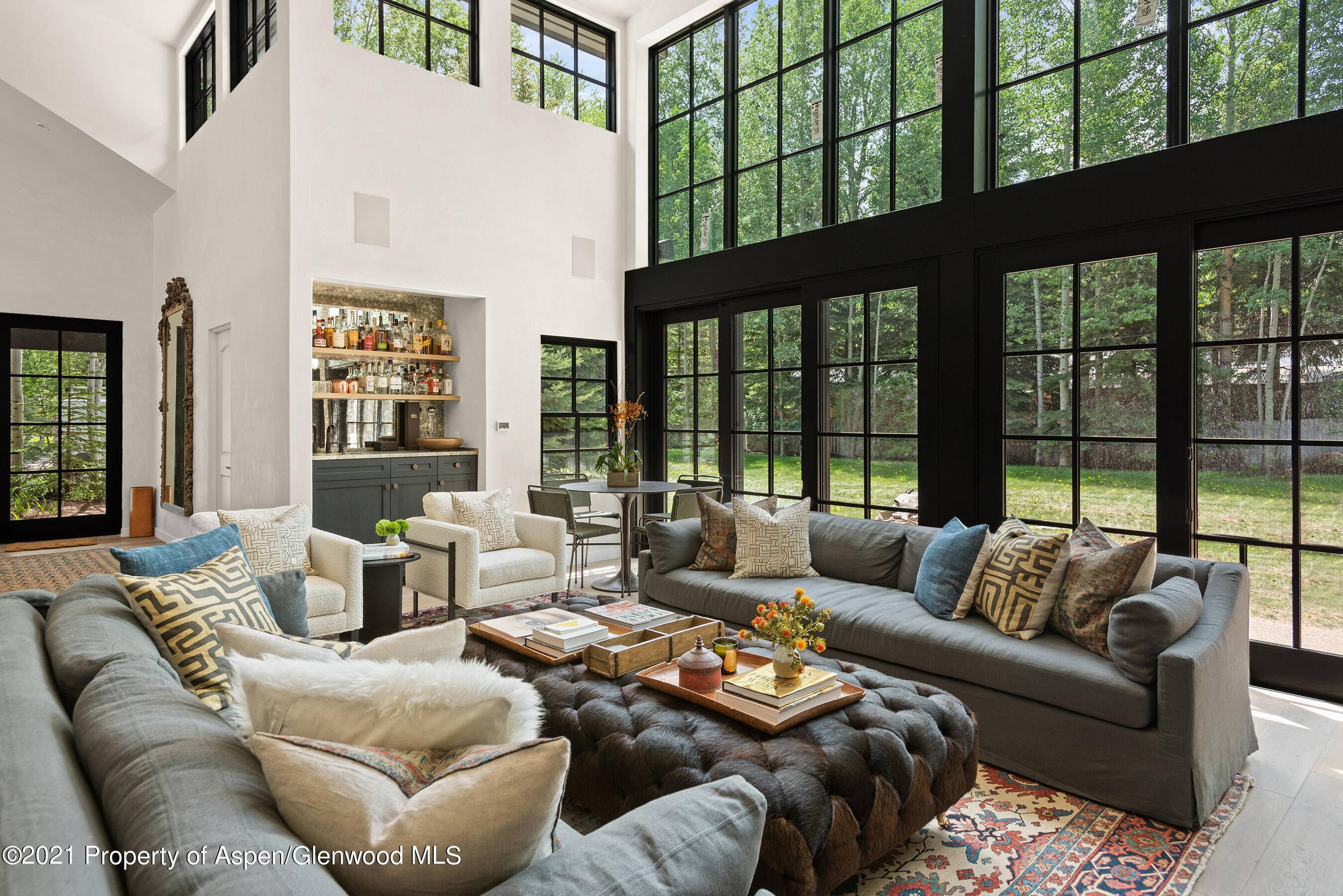 Red Butte House is a gorgeous property freshly remodeled by Giant in 2021.